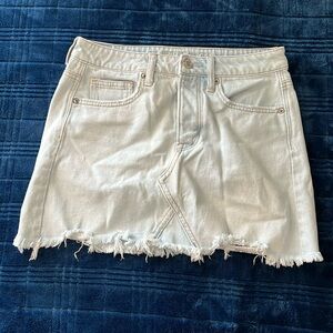 American Eagle Outfitters womens distressed light wash blue jean mini skirt 2